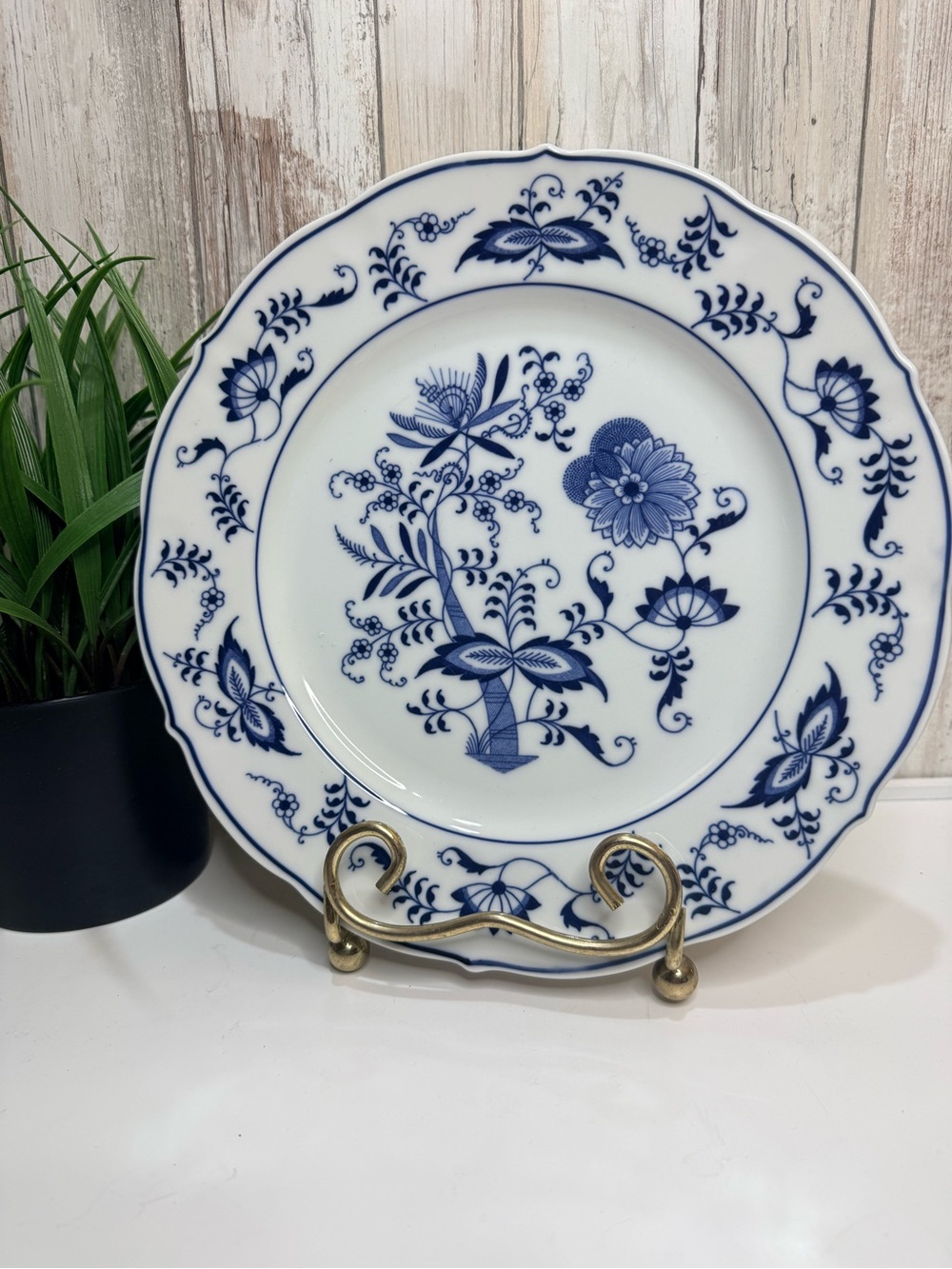 10 1/4” Vintage Blue Danube Dinner Plate